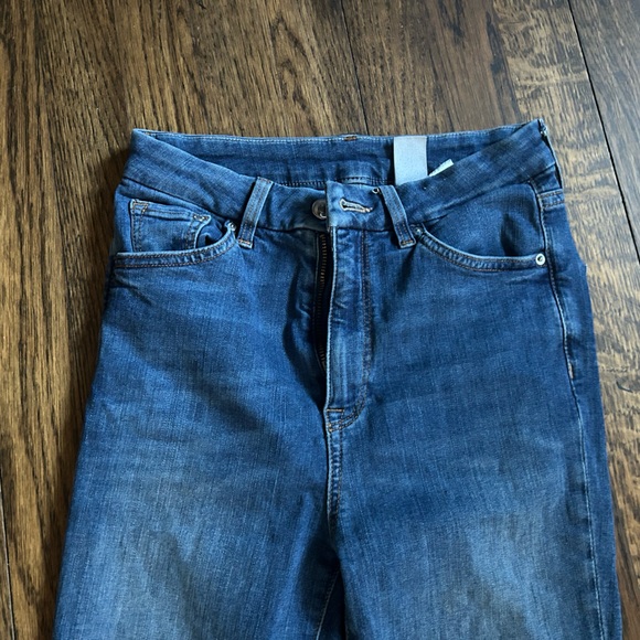 Woman’s jeans - Picture 2 of 5